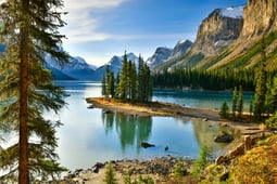 Maligne Lake, Alberta