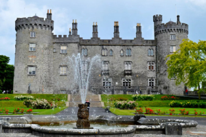 guided tour image